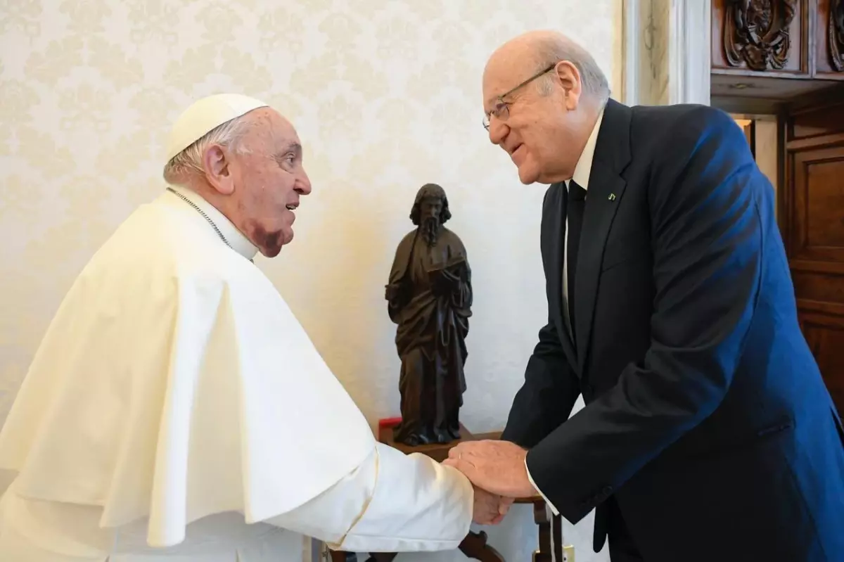 Papa Franciscus ve Lübnan Başbakanı Mikati’nin Görüşmesi