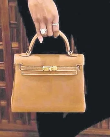 Ucuz çakmanın ironik savaşı