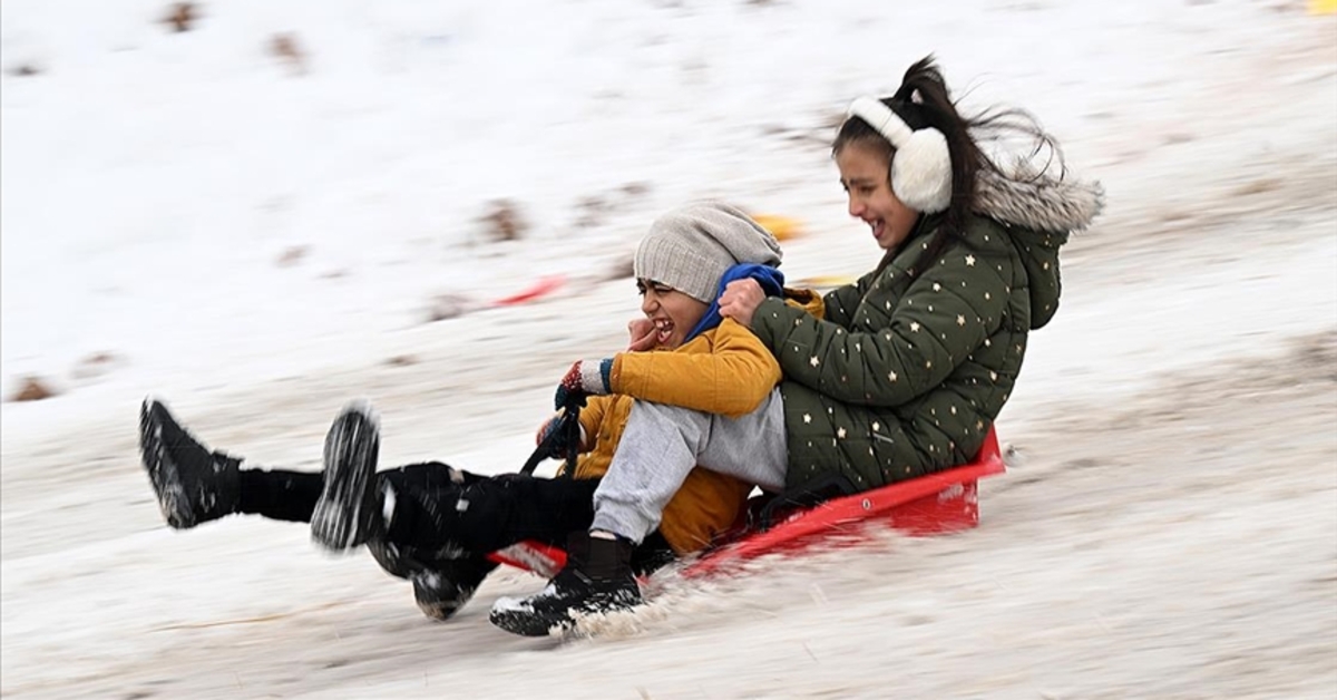 Çanakkale’de 2 ilçede taşımalı eğitime 1 gün ara