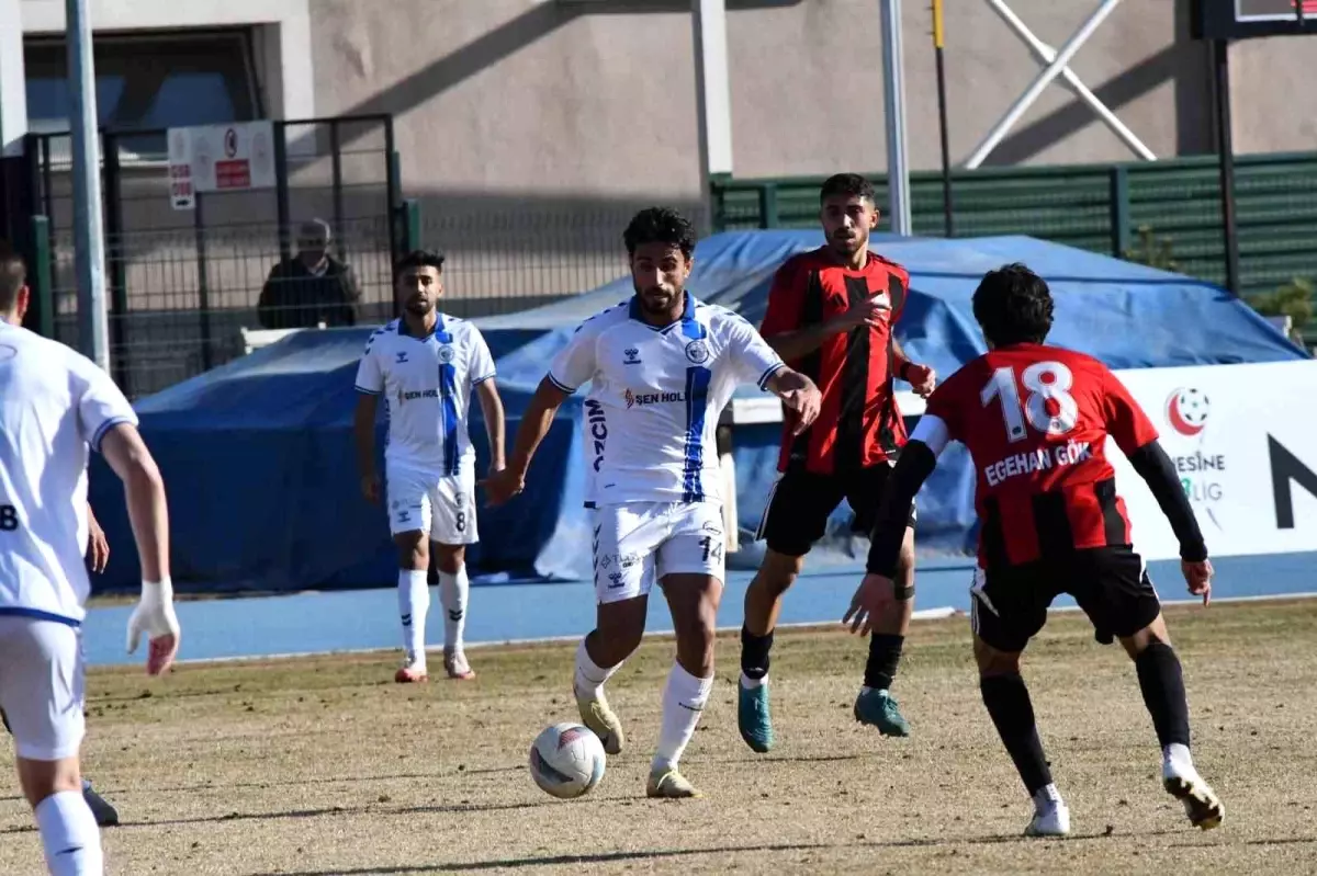 Erciyes 38 FK ve Turgutluspor 0-0 Berabere