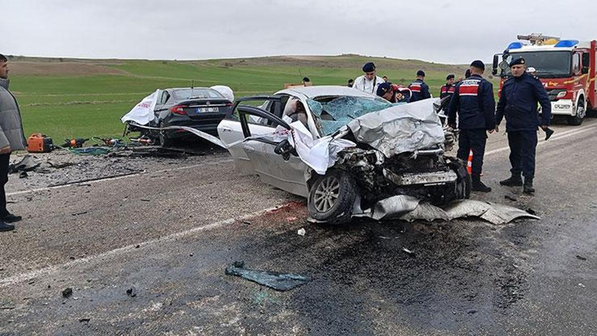 SON DAKİKA… Ankara’da katliam gibi kaza: 6 kişi hayatını kaybetti