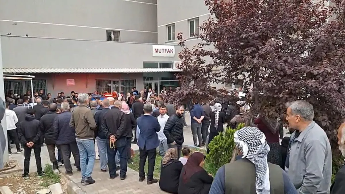 Akraba iki aile arasındaki arazi kavgası kanlı bitti: 1 ölü, 1 yaralı!